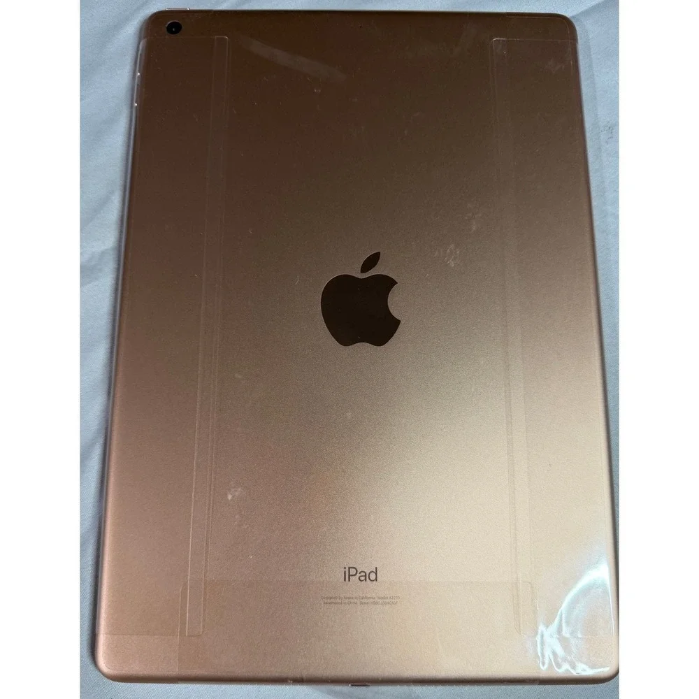 Apple iPad 8th Gen A2270 32GB Rose Gold with Bluetooth Keyboard Case Bundle